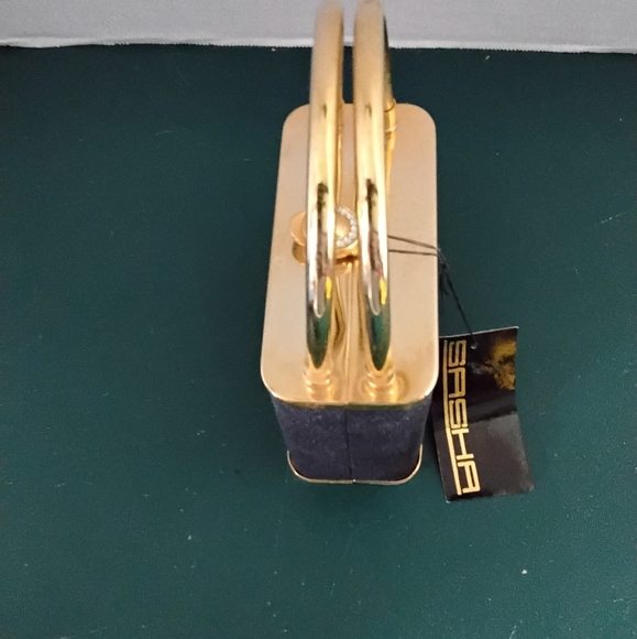 Sasha Black and Gold Women's Handbag - Picture 4 of 11